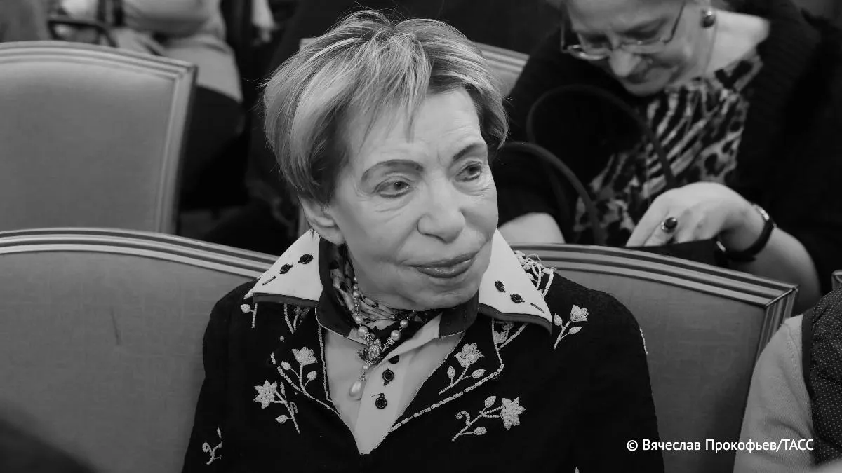 Вдова советского и российского поэта Андрея Вознесенского писательница Зоя Богуславская умерла в возрасте 102 лет Об этом сообщили ТАСС в Центре Вознесенского Фотография ТАСС   Telegram MAX Читать эксклюзив