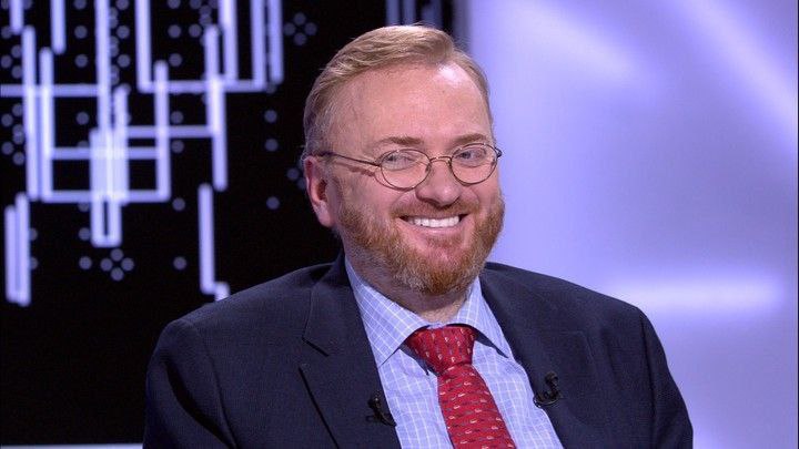 Депутат Госдумы Виталий Милонов предложил проводить в России аукционы за право продавать алкоголь, а также установить специальные квоты для продавцов на продажу спиртного, чтобы избежать алкоголизации населения. Чтобы избежать алкоголизации населения, желательно сделать так, чтобы людям не хотелось заливать проблемы алкоголем. А не вот это вот всё. Riddle