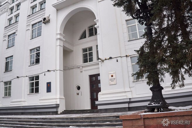 В Кузбассе назначили врио главы Яшкинского округа С 13 января временно исполняющим обязанности главы Яшкинского округа стал Анатолий Юрманов Соответствующее распоряжение подписал губернатор Илья Середюк Ранее Юрманов занимал пост первого заместителя главы муниципалитета Прежний руководитель округа Сергей Богданов скончался 6 января     Подписаться на VSE42 Ru   Подписаться на нас в MAX