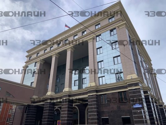 Сегодня Ульяновский областной суд отправил «насильника-девственника» под домашний арест По версии следствия, 18-летний парень несколько раз изнасиловал школьницу, с которой был в отношениях. Сам он факт изнасилования отрицает и вообще называет себя девственником, а бывшая «заявила» на него из мести за расставание Подписывайтесь: 73online Присылайте новости