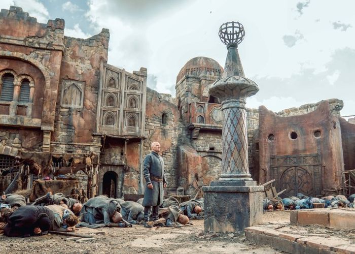 Завершились съёмки сериала Трудно быть богом по мотивам одноимённой повести Аркадия и Бориса Стругацких а также раскрыт основной актёрский состав проекта