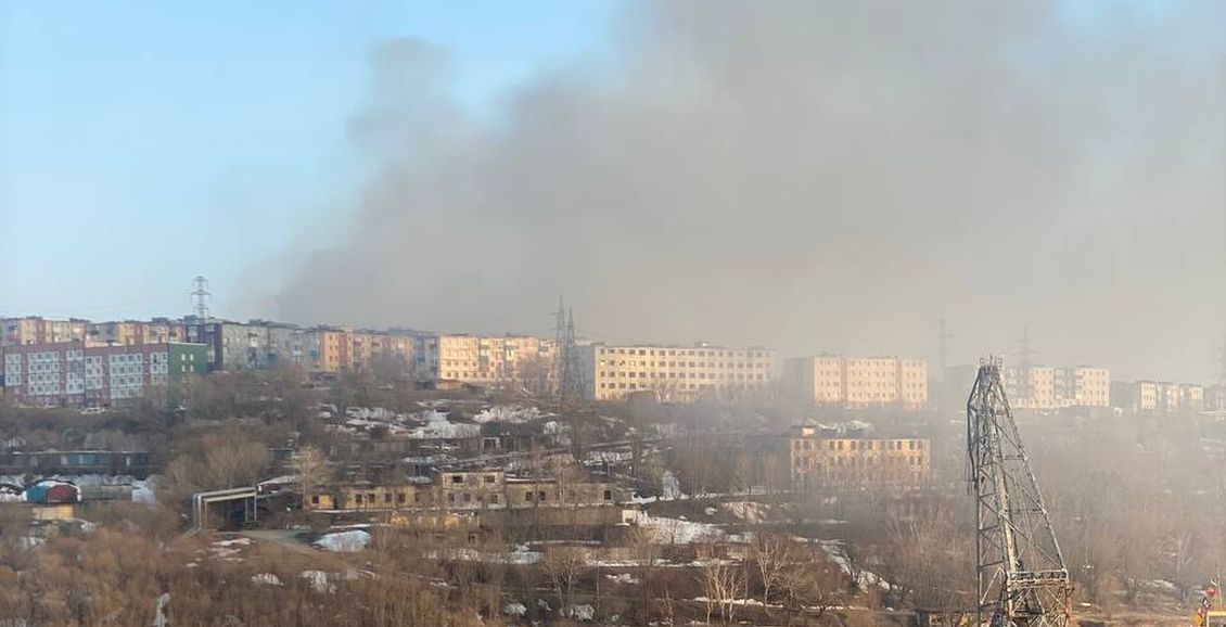 В столице Камчатки расселённый дом сгорел на площади 160 «квадратов» В МЧС рассказали о пожаре в Петропавловске-Камчатском, который произошёл вечером 1 мая. На улице Сахалинской, 8 загорелся двухэтажный расселённый дом — боевые расчёты тушили его несколько часов. Нажмите для подробностей -