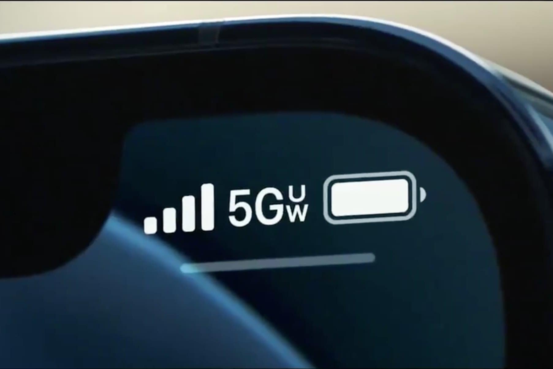 Известия iPhone и другие зарубежные смартфоны смогут подключаться к российским сетям 5G Минцифры отказалось от идеи обязательного использования российский криптографических алгоритмов В новом проекте требований к оборудованию среди алгоритмов которые могут использовать операторы и производители указан российский Кузнечик а также SNOW Швеция AES США ZUC Китай Крупнейшие производители смартфонов не готовы внедрять российские криптоалгоритмы Если бы зарубежные решения были запрещены то практически все импортные смартфоны не смогли бы подключиться к 5G в России www iphones ru 1347711 новости iphonesru