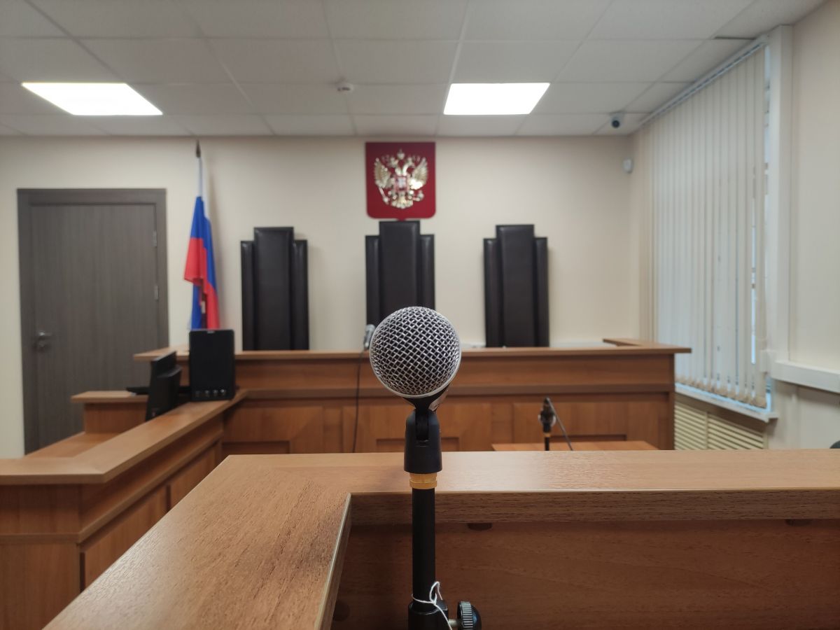В Шуе перед судом предстанет мужчина, обвиняемый в использовании скрытой камеры на экзамене в ГИБДД Расследование установило, что 25 декабря 2024 года во время сдачи теоретического экзамена на знание ПДД в Шуе сотрудники ГИБДД обнаружили у него скрытый видеорегистратор, закреплённый под одеждой. ↗ Прислать новость Подписаться