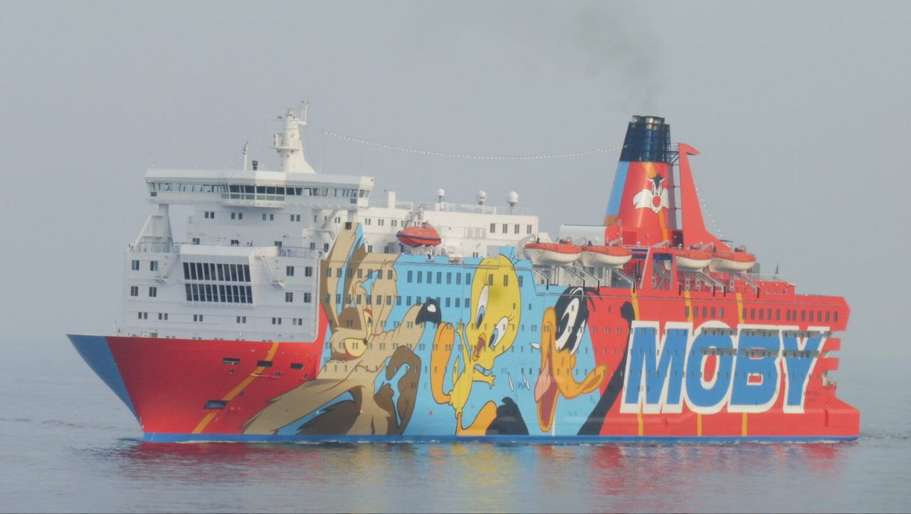 Паром Princess Maria утилизируют в Турции Паром Princess Maria, курсировавший по Балтике, отправлен на утилизацию в Турцию. Компания Moby Lines продала судно на утилизацию в Турцию, сообщает 22 июня «Фонтанка.ру» со ссылкой на издание Moottori. Princess Maria была построена в начале 1980-х на верфи финского города Турку. Под именем Finlandia она стала первым из двух новейших паромов Silja Line. Паром работал на линии между Хельсинки и Стокгольмом. Через десять лет будущая Princess Maria под именем Queen of Scandinavia работала на рейсах между Данией, Норвегией, Великобританией и Нидерландами. В 2010 году паром открыл рейсы между Финляндией и Санкт-Петербургом под именем Princess Maria. С 2016 года судно перешло под флаг Италии, сменило имя на Moby Dada и вышло в рейсы между Ниццей и Корсикой. Подписаться на «Медиапалубу»