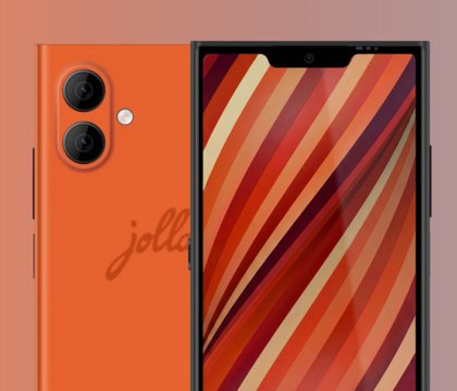 Представлен Jolla Phone независимый европейский Linux смартфон Финская компания Jolla представила новый смартфон С названием ничего особенного выдумывать не стали устройство поступит на рынок как Jolla Phone Новинка позиционируется как независимый европейский Linux смартфон Устройство получило необычный дизайн операционную систему Sailfish OS 5 и физический переключатель конфиденциальности отключает микрофон камеры и другие функции
