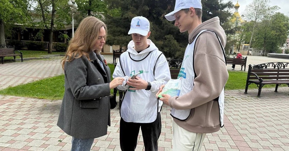 В Краснодаре подвели итоги голосования за благоустройство территории На первом месте по итогам онлайн-голосования оказался сквер памяти героев Великой Отечественной войны, который получил 63013 голосов. На втором месте оказался сквер Тургеневский с результатом 33223 голоса. Следом идет территория общего пользования вблизи Карасунского пруда №4, получившая 20574 голоса, сквер Казачьей славы получил 14900 голосов, территория общего пользования вблизи Карасунского пруда №16 — 5192 голоса, парк Святоникольский — 1916 голосов и сквер им. Валерия Самойленко получил 1889 голосов. пресс-служба администрации Краснодара /фото/видео для публикации или заказать рекламу: «Утренний Юг»