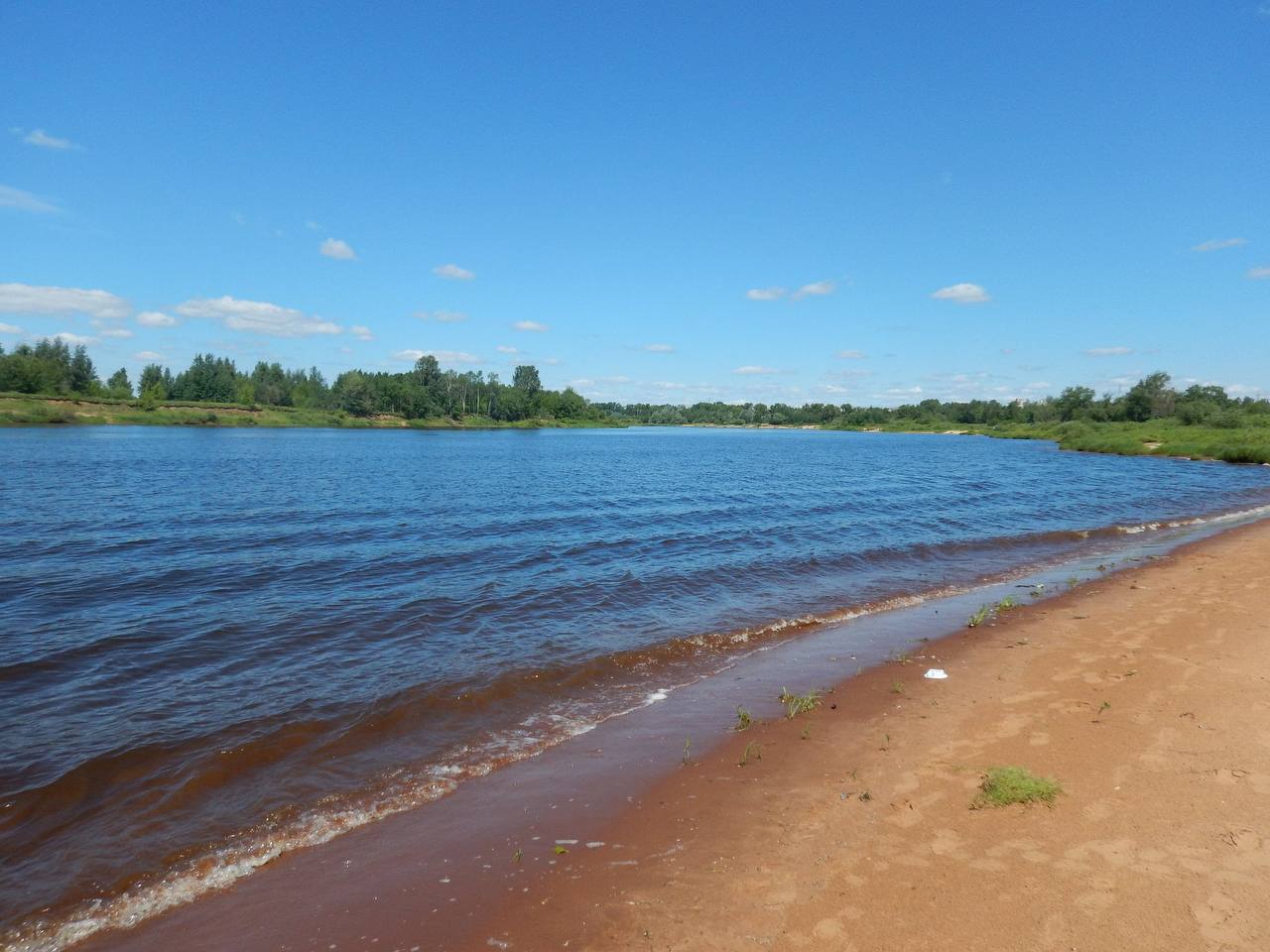 ‼ Нижегородец убил сотрудницу полиции, которая была его женой.  Тело он закопал возле моста в Нижнем Новгороде  Предположительно, супруг зарезал женщину и вывез труп на лодке. Что послужило причиной - пока неизвестно.   Руководство и личный состав ГУ МВД по Нижегородской области выразили соболезнования родным и близким своей коллеги Ольги Молодченковой, трагически погибшей накануне.   Майор внутренней службы работала в ОВД более 20 лет. За эти годы зарекомендовала себя как ответственный и добросовестный сотрудник. Последний год занимала должность замначальника отдела областного УМВД.   «Семье сотрудника будет оказана всесторонняя помощь, в том числе в организации процедуры прощания», - заверили в УМВД.   Ньюснн   Подписаться