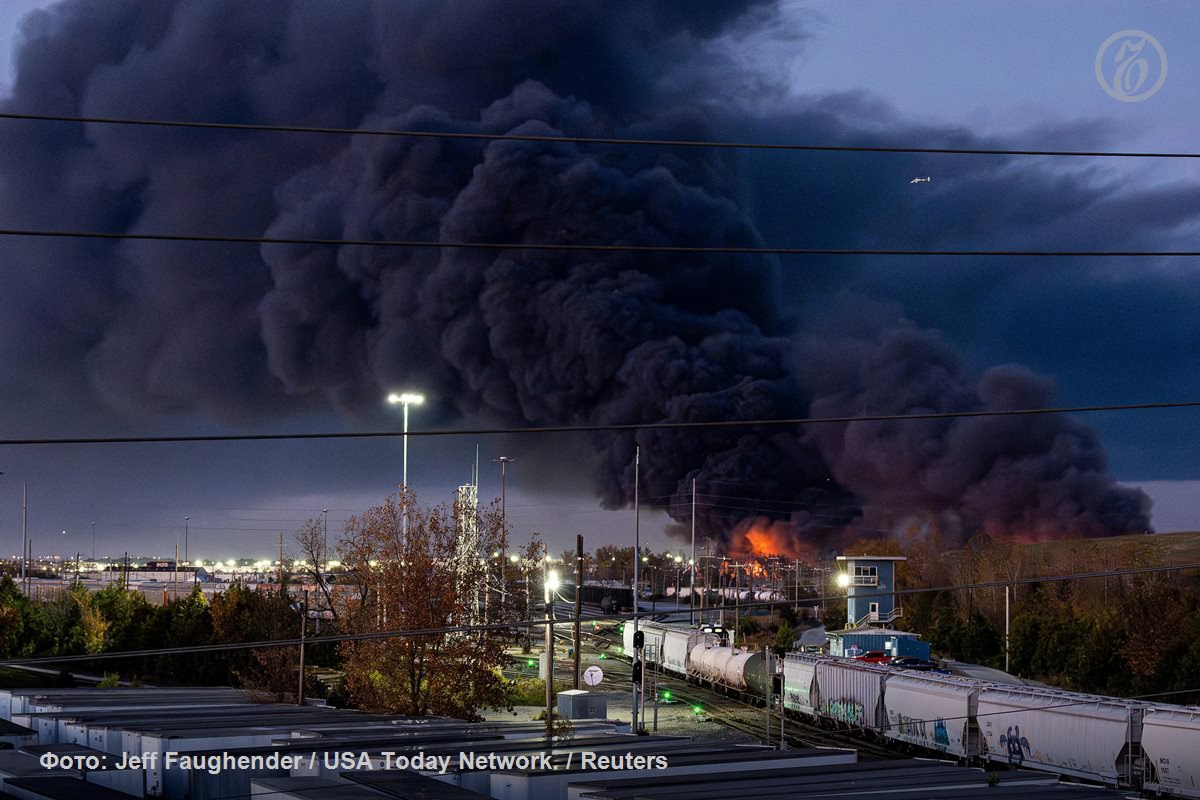 Как минимум три человека погибли и 11 пострадали в результате крушения грузового самолета американской авиакомпании UPS в Луисвилле штат Кентукки Об этом сообщил губернатор штата Энди Бешир передает Reuters Мы считаем что погибло как минимум три человека Я думаю что это число будет расти сказал господин Бешир Подписывайтесь на Ъ