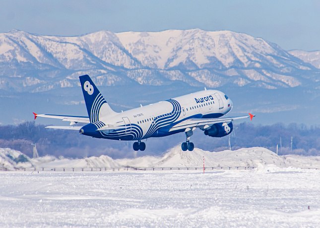 Аврора открыла продажу авиабилетов на зимний сезон 2026 года В расписании которое будет действовать с 1 января по 28 марта сохранили ключевые социально значимые направления по Дальнему Востоку Одни из них Тында Хабаровск по вторникам тариф от 7500 Тында Благовещенск по вторникам тариф от 6600 Как сообщает Авиакомпания Аврора полеты будут выполнять на самолете Q400 В ближайшее время авиакомпания опубликует полное зимнее расписание на 2026 год Приобрести билеты можно на официальном сайте через контакт центр по телефону 8 800 250 49 88 или в агентствах Авроры Следите за новостями всё самое важное у нас Мы в МАХ gazeta bam