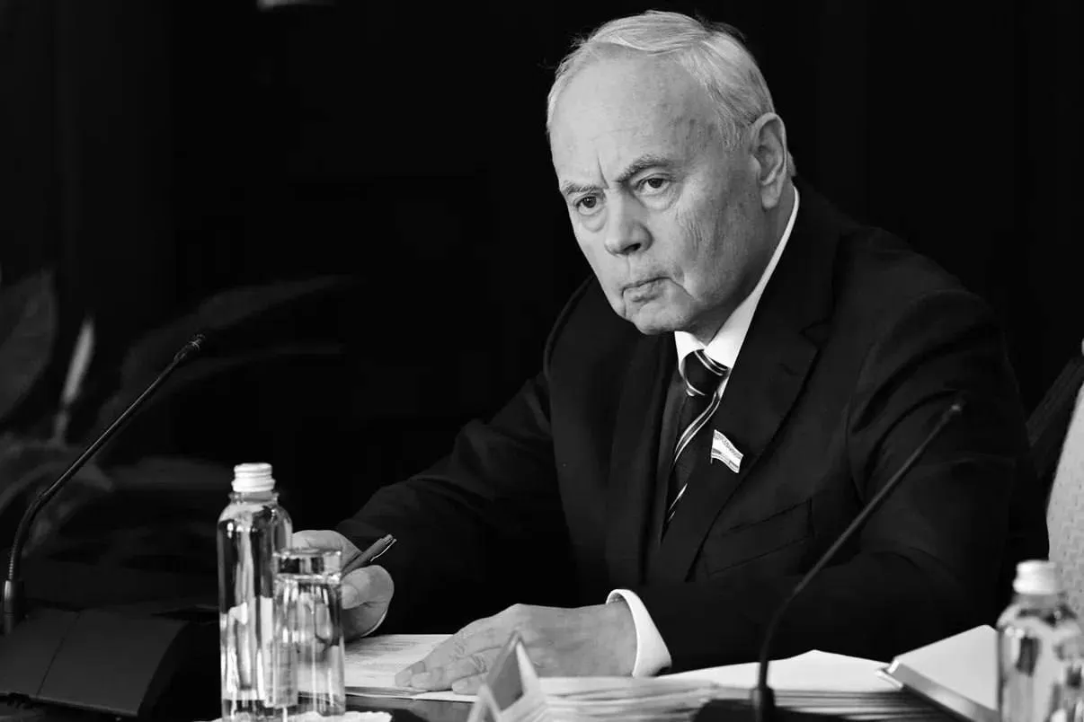 Прощание с Константином Толкачевым пройдет 6 мая в Уфе Церемония состоится с 9 00 до 11 00 в здании Госсобрания по адресу ул Заки Валиди 40 Траурный митинг начнется в 11 00