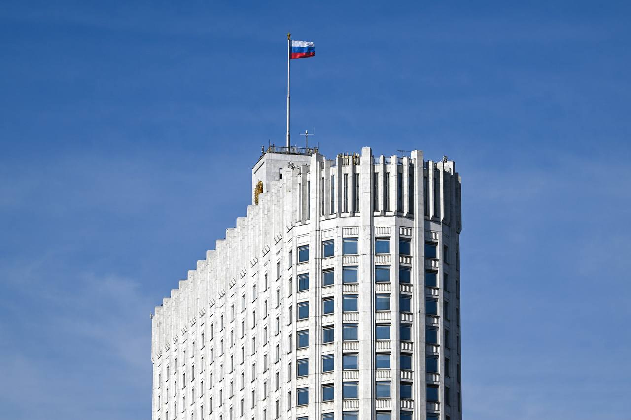 ЛНР получит около 1 3 млрд рублей на помощь гражданам жилье которых пострадало от боевых действий Федеральное финансирование позволит предоставить таким гражданам выплаты на приобретение или строительство нового жилья ℹ Средства на эти цели выделены из резервного фонда Правительства Они поступят в Луганскую Народную Республику в виде субсидии Подписаться на Правительство России в Telegram Читать нас в MAX