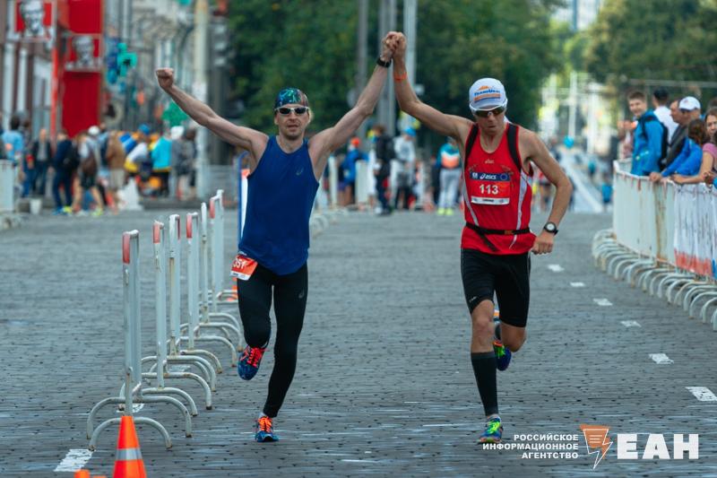 Челябинская область попала в топ 10 худших регионов по приверженности ЗОЖ Исследование провели специалисты РИА Рейтинг При составлении рейтинга аналитики учитывали семь показателей которые характеризуют потребление алкоголя и табачных изделий распространенность наркомании занятия спортом и условия труда За год позиция Челябинской области не изменилась регион по прежнему находится на 78 месте из 85 Лидирует Дагестан Также в тройку входят Чечня и Ингушетия Замыкает список Камчатский край Подписаться на канал ЕАН Челябинск