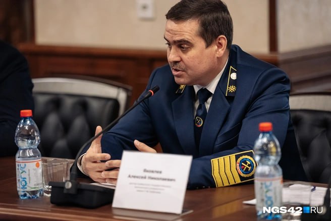Обыски проходят в КузГТУ у ректора вуза и его заместителей в этим минуты.  Источник   в правоохранительных органах сообщил о возможном аресте ректора Алексея Яковлева и его заместителей.