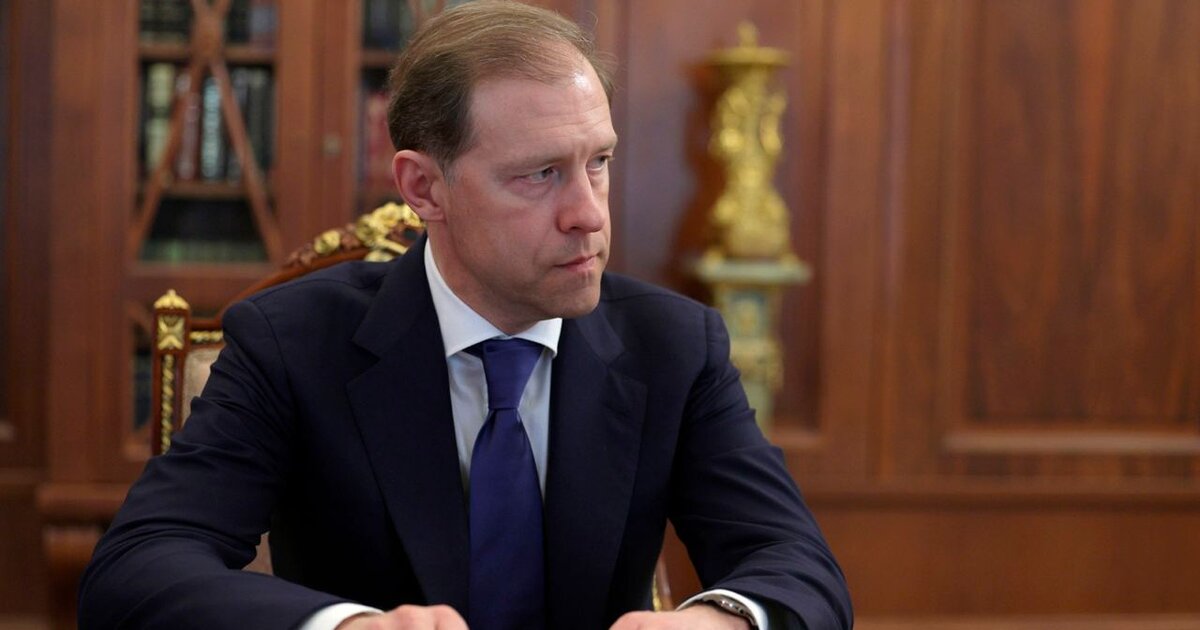 Денис Мантуров: оборонная промышленность РФ снабжается микроэлектроникой без задержек Российский рынок микроэлектроники успешно удовлетворяет потребности как гражданского, так и оборонного секторов. Об этом сообщил первый вице-премьер Денис Мантуров. «Если мы говорим про российскую микроэлектронику, то в большом объеме российские производители, в первую очередь «Микрон» и компания «НМ-Тех», поставляют своим заказчикам ту номенклатуру, в которой требуется в данном случае от российского производителя», — заявил Мантуров. Он добавил, что часть гражданской продукции закупается дополнительно, но основной акцент делается на отечественные разработки.