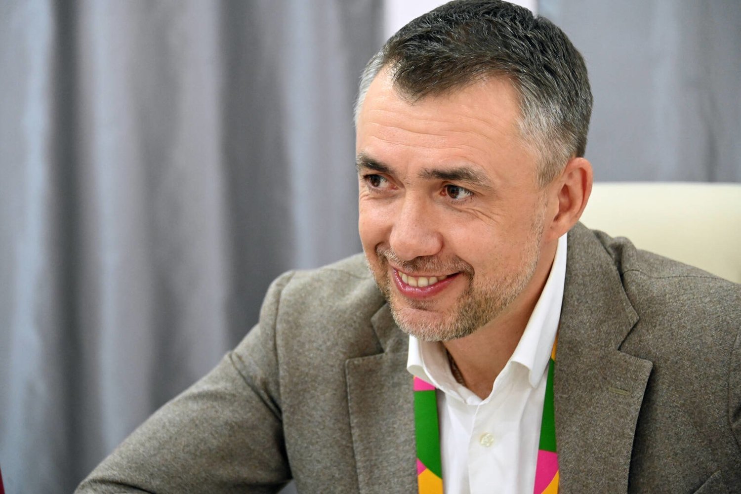 Дамир Фаттахов единогласно избран мэром Бугульмы За его кандидатуру проголосовали все присутствующие депутаты rv shorts
