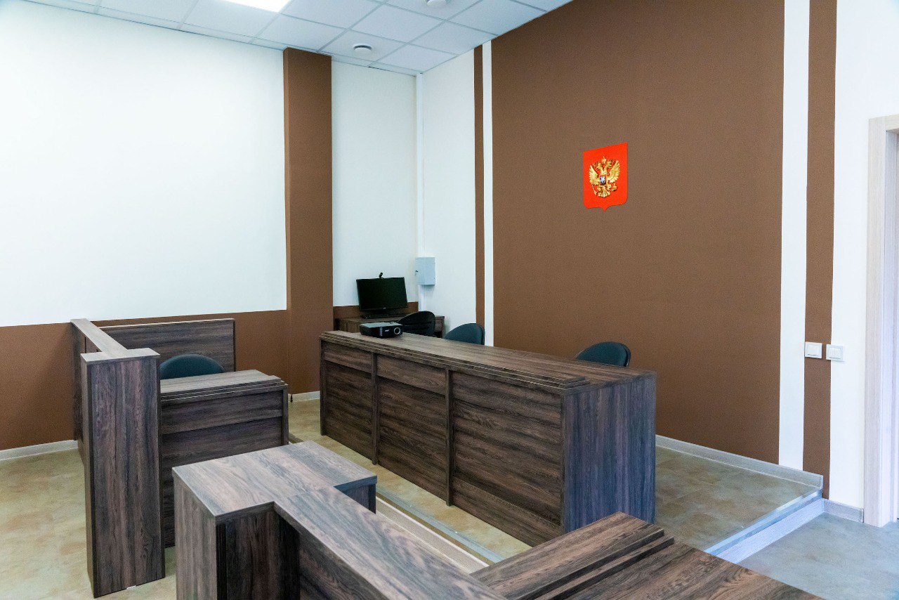 Экс глава ЮУ КЖСИ отделался условным сроком за махинацию с деньгами компании Центральный райсуд Челябинска вынес приговор бывшему гендиректору Южно Уральской Корпорации жилищного строительства и инвестиций Владимиру Атаманченко За злоупотребление должностными полномочиями он получил условное наказание По части 1 статьи 285 УК РФ ему назначено наказание в виде лишения свободы условно на срок 1 год 6 месяцев с испытательным сроком на этот же период уточнили в суде Пока что приговор в законную силу не вступил и может быть обжалован Подписаться на vecherchel   Голосовать за канал