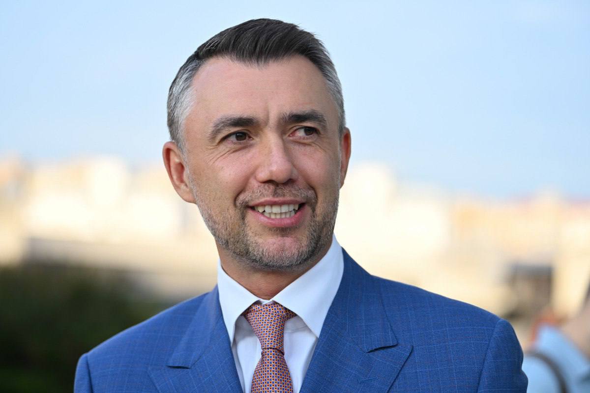 Дамира Фаттахова избрали мэром Бугульмы В ходе проведения открытого голосования депутаты горсовета единогласно поддержали его кандидатуру Заместителем мэра города Бугульмы из числа депутатского корпуса назначили Ирину Белову Подписывайтесь на Нефть