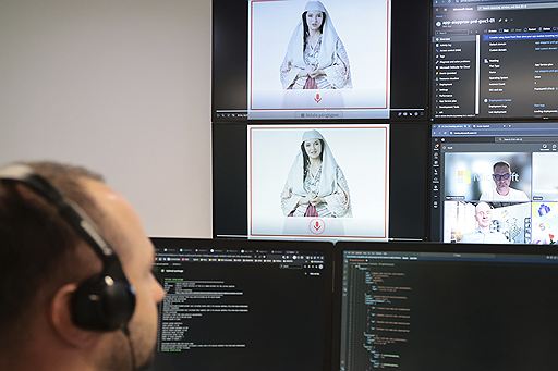 Актриса подала в суд на власти Албании за использование внешности для ИИ министра сообщает Politico Диэлла изначально работавшая чат ботом на портале госуслуг e Albania была назначена на министерский пост в сентябре 2025 года Ее образ и голос были созданы с использованием внешности албанской актрисы Анилы Биши по контракту который истек 31 декабря 2025 года Правительство продолжило использовать ее изображение и по истечении этого срока что по мнению актрисы нанесло ей значительный и необратимый вред В правительстве иск назвали абсурдным но подчеркнули готовность решить вопрос в суде AP Photo Vlasov Sulaj   Подписывайтесь на Ъ в Telegram в MAX Оставляйте бусты