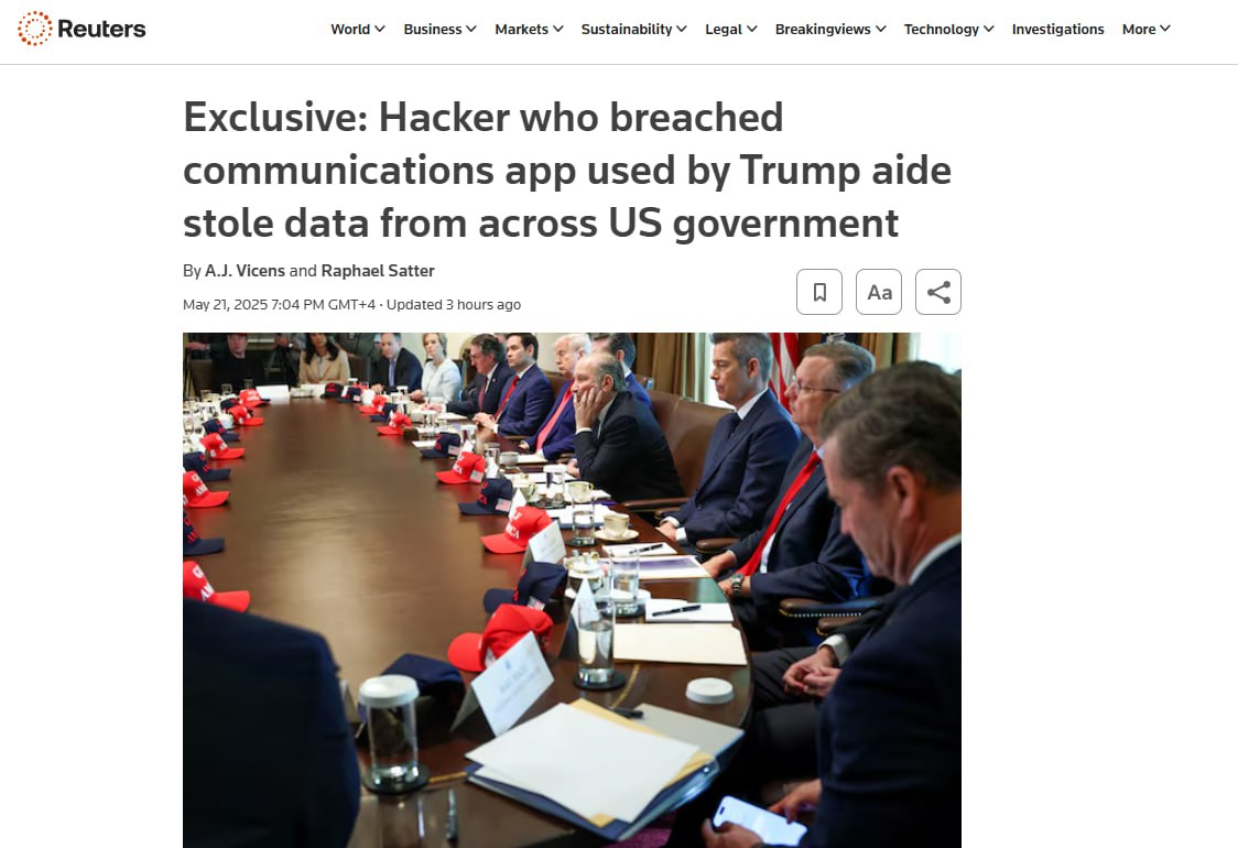 Reuters: Хакер сумел получить доступ к контактной информации и переписке свыше 60 американских чиновников. Взлом произошёл через приложение TeleMessage — изменённую версию мессенджера Signal, использовавшуюся экс-с советником Трампа по национальной безопасности Майком Уолцем. Среди затронутых оказались сотрудники Секретной службы, Погранично-таможенного бюро, а также несколько дипломатов и один работник Белого дома, как указано в статье.