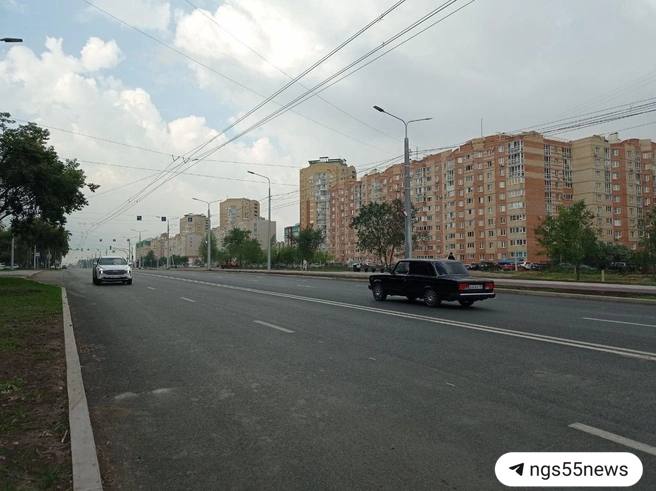 На бульваре Архитекторов полностью открыли проезд.  Видимых признаков ремонта не видно, но бульвар и обещали полностью доделать ко Дню города. Ремонт длился почти два года — с осени 2023 года.  ⏹