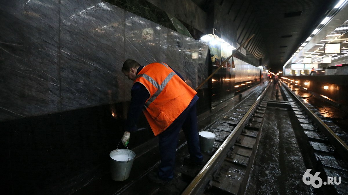 Новую станцию метро построят в Екатеринбурге  Перспективные ветки метро убрали с карты, чтобы расчистить место под проектируемую линию. По ней мэрия достигла основных договоренностей, пишет телеграм-канал «Екатеринбург. Главное». Подробности неизвестны. Но ради новой ветки расконсервируют станцию «Бажовская» на перекрестке улиц Большакова — 8 Марта.  Ветка еще не спроектирована, сообщает источник  .RU, близкий к администрации города. Но в первую очередь линию прокладывают от Академа как раз до «Бажовской».    Новости из Екатеринбурга