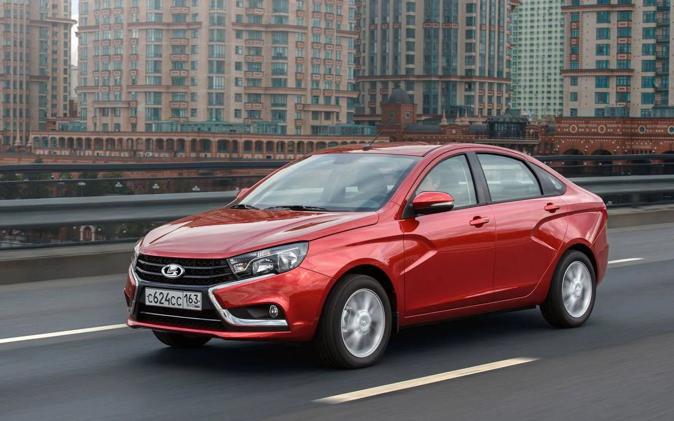 АвтоВАЗ запустил подписку на автомобили Первой моделью стала Lada Vesta от 44 тысяч рублей в месяц В цену уже включены ОСАГО и каско оформить можно онлайн Позже сервис обещают расширить на другие модели