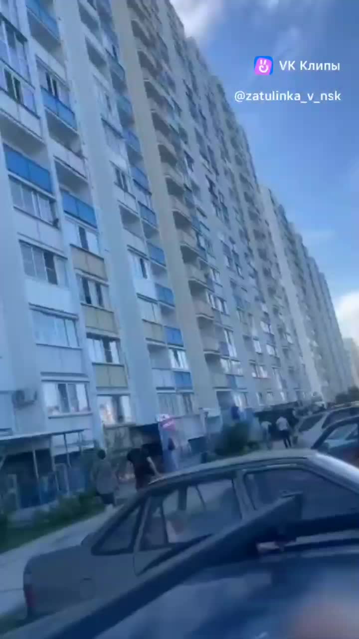 Обеспокоенность жителей Уфы и Красноярска из-за детей на крышах заброшенных зданий