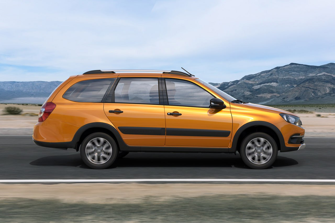 Lada Granta нарастит задний свес В сравнительно недалёком 2020 году АвтоВАЗ прекратил выпуск автомобилей Datsun Напомним что под этим именем выпускались перелицованные Гранты и Калины Всего свет увидело 145 тысяч таких машин что совсем немного даже по меркам российского рынка Но важно что модель on DO отличалась от исходной Лады увеличенным задним свесом И сейчас сохранившиеся штампы пригодятся чтобы сделать большой универсал Блогер KhaDm уверяет что нас ждёт этакая реинкарнация четвёрки то есть ВАЗа 2104 С прикидочной ценой чуть более миллиона рублей такая пятидверка просто обязана стать бестселлером Правда в базовой версии как и у других Грант не будет кондиционера радиоприёмника задних подголовников и даже шторки багажного отсека