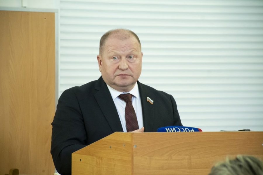 Павел Меркулов назначен и.о. ректора ОГУ им. И.С. Тургенева Соответствующий приказ подписал Министр науки и высшего образования Российской Федерации Валерий Фальков. Кандидатуру также утвердили на ученом совете вуза. 18 июля Павла Меркулова представили сотрудникам ОГУ им. И. С. Тургенева. Встреча прошла в главном корпусе вуза.