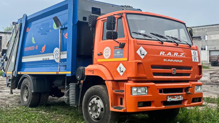 В Брянской области пополняется автопарк мусоровозов     Спецтехника будет вывозить отходы в Карачеве и Карачевском районе. ƃℾ   подписаться  прислать новость