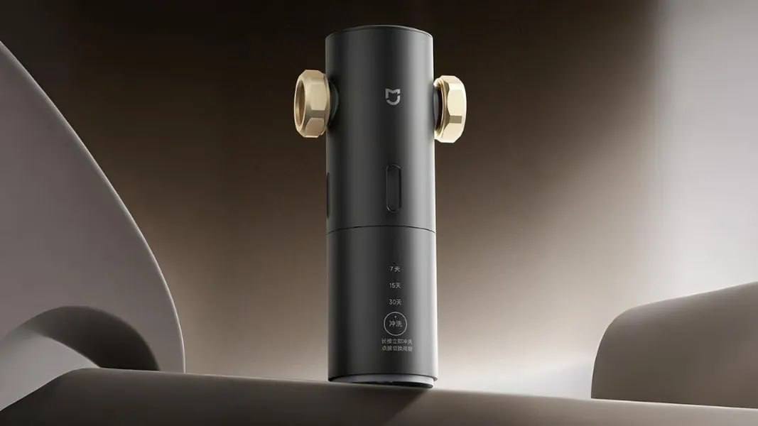 Xiaomi выпустили в продажу умный фильтр для воды за 8700 рублей. Он управляется со смартфона, самоочищается и обрабатывает до 8 тонн воды в час. Фильтр убирает из воды песок, ржавчину и волосы — и все это без подключения к электричеству. Система самоочистки работает от напора воды и позволяет задать циклы промывки каждые 7, 15 или 30 дней. Китайские гении добрались и до воды.