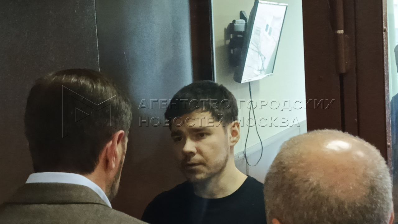 Прения сторон по делу так называемого бизнес коуча Аяза Шабутдинова пройдут сегодня в московском суде Прокуратура должна запросить для него срок по обвинению в совершении 113 эпизодов мошенничества с ущербом более 57 млн рублей Подпишись на Агентство Москва Мы в МАХ