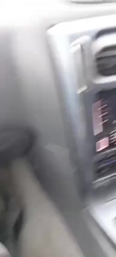 Автомобиль с жителями Камчатки пострадал от цунами в Петропавловске-Камчатском