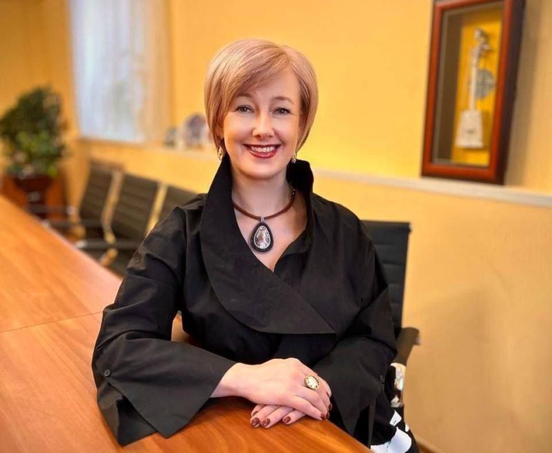 У мэра Улан Удэ появился новый заместитель Мэр Улан Удэ Игорь Шутенков подписал распоряжение о назначении Ирины Ковалевой своим заместителем председателем Комитета по социальной и молодежной политике администрации города Ранее она занимала пост председателя Комитета по культуре Новую должность Ирина Ковалева заняла с сегодняшнего дня 1 ноября Бурятия Подробности в Номер один Сообщить нам свою новость можно по кнопке Письмо в редакцию