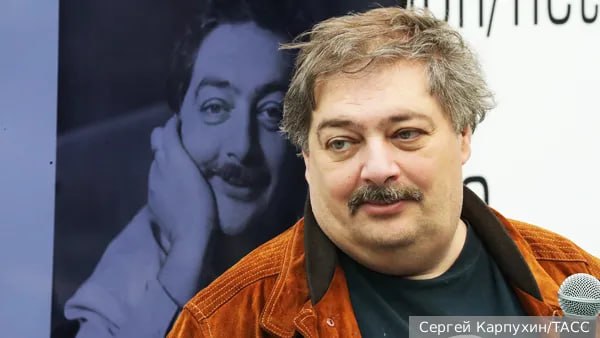 Писателя Дмитрия Быкова объявили в розыск, соответствующая информация появилась в базе МВД. Напомним, ранее он был оштрафован за участие в деятельности нежелательной международной организации. признан в РФ иностранным агентом Подписаться Читать эксклюзив