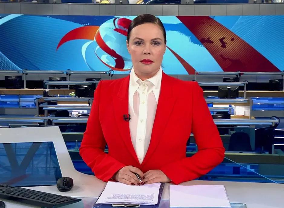 МИД Латвии запретил въезд в страну телеведущей Екатерине Андреевой и актеру Павлу Прилучному  В 2011 году Екатерина Андреева получила «почетное» гражданство Черногории. По данным местных СМИ, такой статус предоставляется лишь в исключительных случаях тем, чья «профессия и деятельность имеют особое значение для государства и способствуют реализации его научных, культурных, экономических или спортивных интересов». Этот статус открыл для Андреевой возможность безвизового въезда в более чем 130 стран, включая страны ЕС.      Гуд Афтенун   Новости