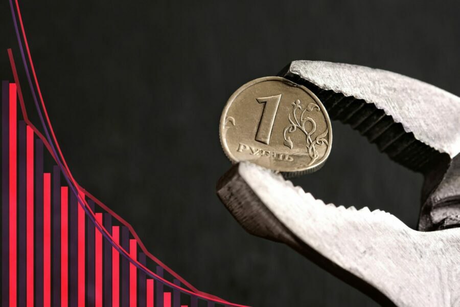 Рубль может ослабнуть до 90 рублей за доллар в 2026 году По словам первого заместителя председателя ВТБ Дмитрия Пьянова банк прогнозирует ослабление российской валюты в начале 2026 года до отметки 90 рублей за один доллар США Также кредитная организация ожидает турбулентный период для инфляции Подробнее читайте по ссылке     INFOPRO54 Фото freepik com Автор ededchechine