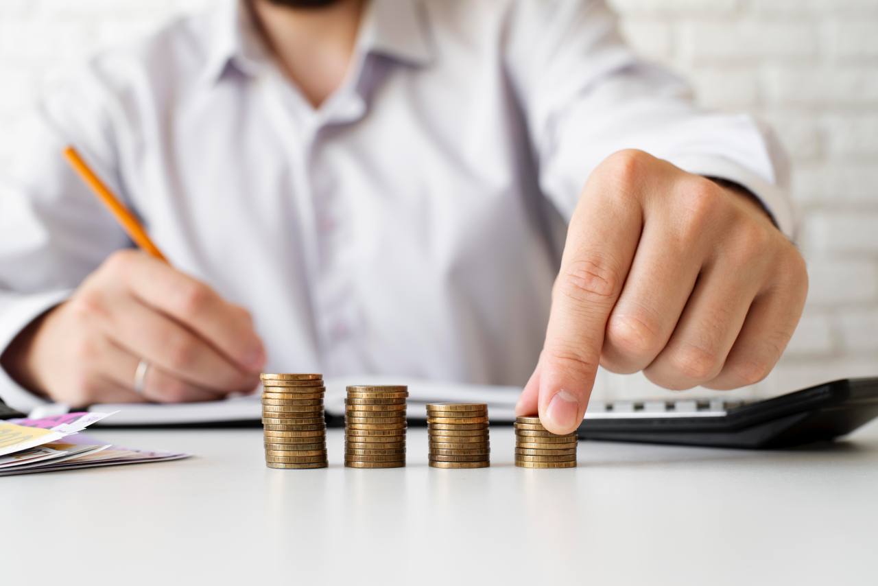 Индекс бургера в Южном федеральном округе вырос на 8 за год Индекс бургера отражает покупательскую способность населения Потребители на Юге могли себе позволить 385 бургеров на месячную зарплату В среднем по стране индекс бургера в третьем квартале 2025 года вырос на 18 год к году показатель составил 574 бургера