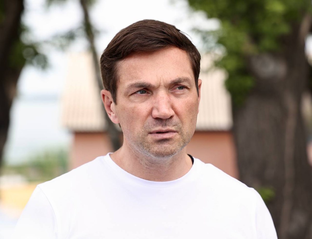 Алексей Лошкин возглавил Федерацию самбо Челябинской области gubernia74 ru articles news 1135475 В среду 3 сентября на заседании региональной Федерации самбо глава Челябинска Алексей Лошкин был единогласно избран новым президентом В качестве руководителя федерации Алексей Лошкин объявил об открытии первой бесплатной школы самбо в Челябинске уже в начале следующего года t me chgub