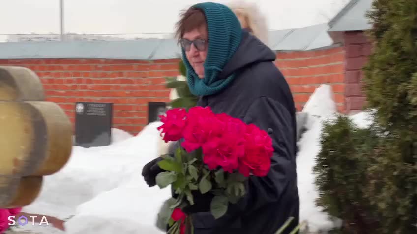 В России проходят акции памяти Алексея Навального ко второй годовщине его смерти