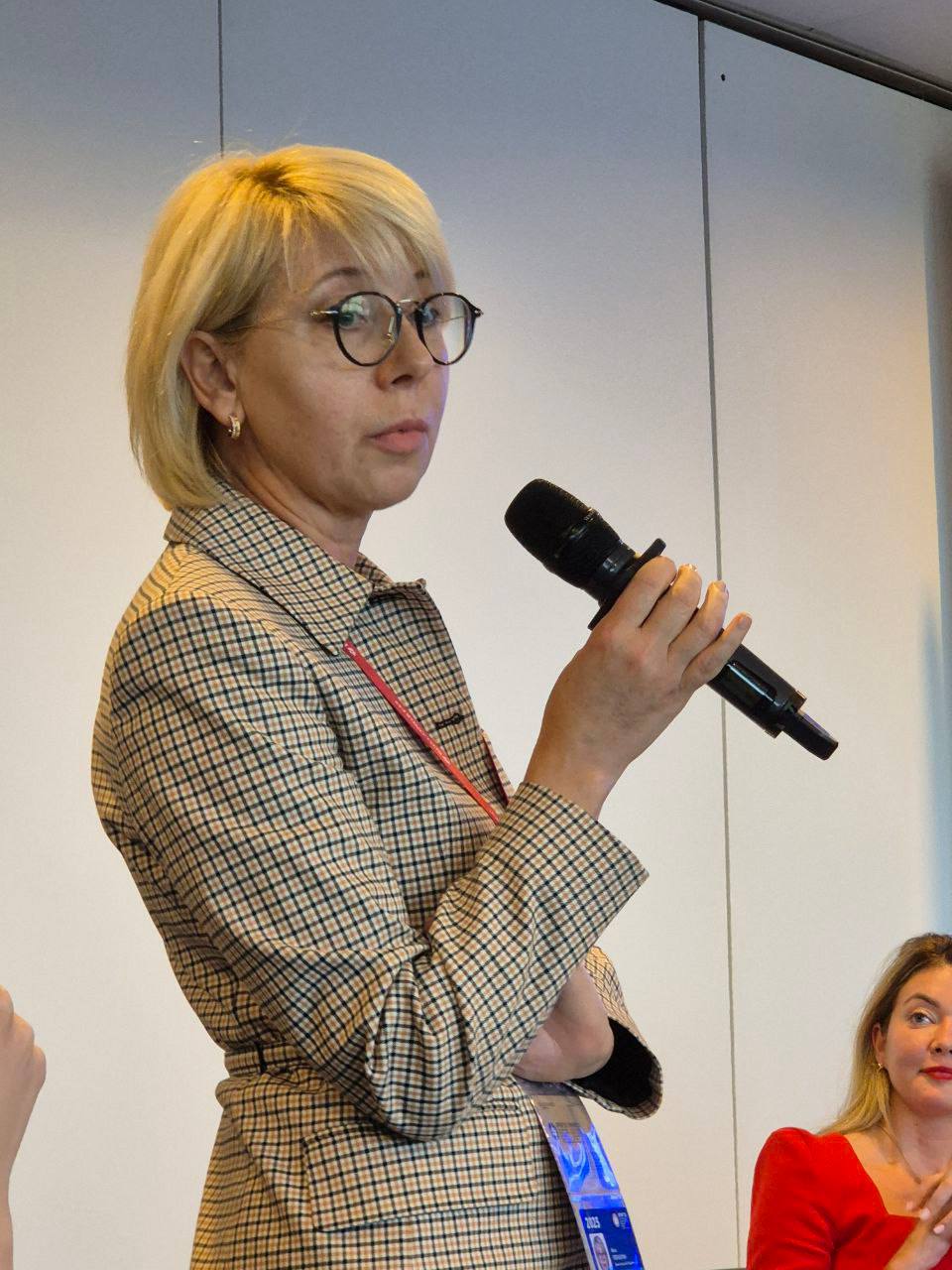 Анна Федулкина, Генеральный директор, Экспертный институт социальных исследований: «В социальные проекты очень важно вовлекать большое количество граждан. Когда люди имеют возможность реализовать себя благодаря этим проектам, достигается одна из их основных целей». #РАСО #ПМЭФ2025 #СоциальныеАрхитекторы
