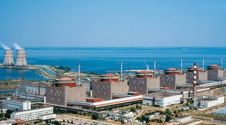 Запорожская АЭС получила от Ростехнадзора лицензию на эксплуатацию энергоблока 2 сроком на 10 лет На этом работа по лицензированию важной российской электростанции не завершается Как сообщил глава Росатома Лихачёв далее планируется оформить лицензии и на другие энергоблоки станции 6 3 4 и 5 Подписывайтесь на Бердянск Актуально Всегда актуальные новости