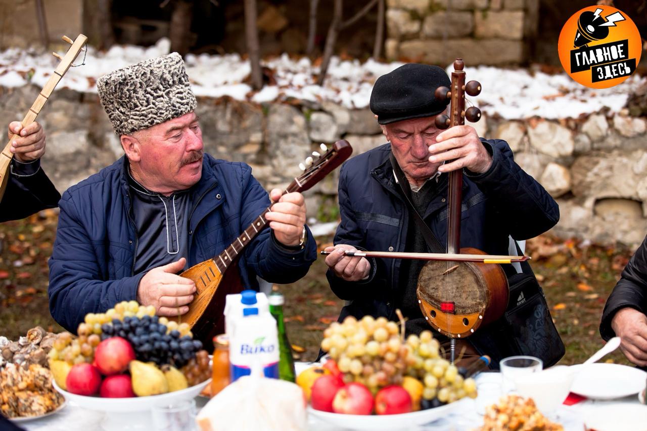 Дагестан Калининград и Бурятия стали самыми популярными направлениями для путешествий внутри России Эти регионы сумели создать образ привлекательных туристических локаций и завоевать сердца отдыхающих отмечают в Российском союзе туриндустрии Среди лидеров также Мурманская область с ее северным сиянием и Алтай Главное здесь Подписывайтесь