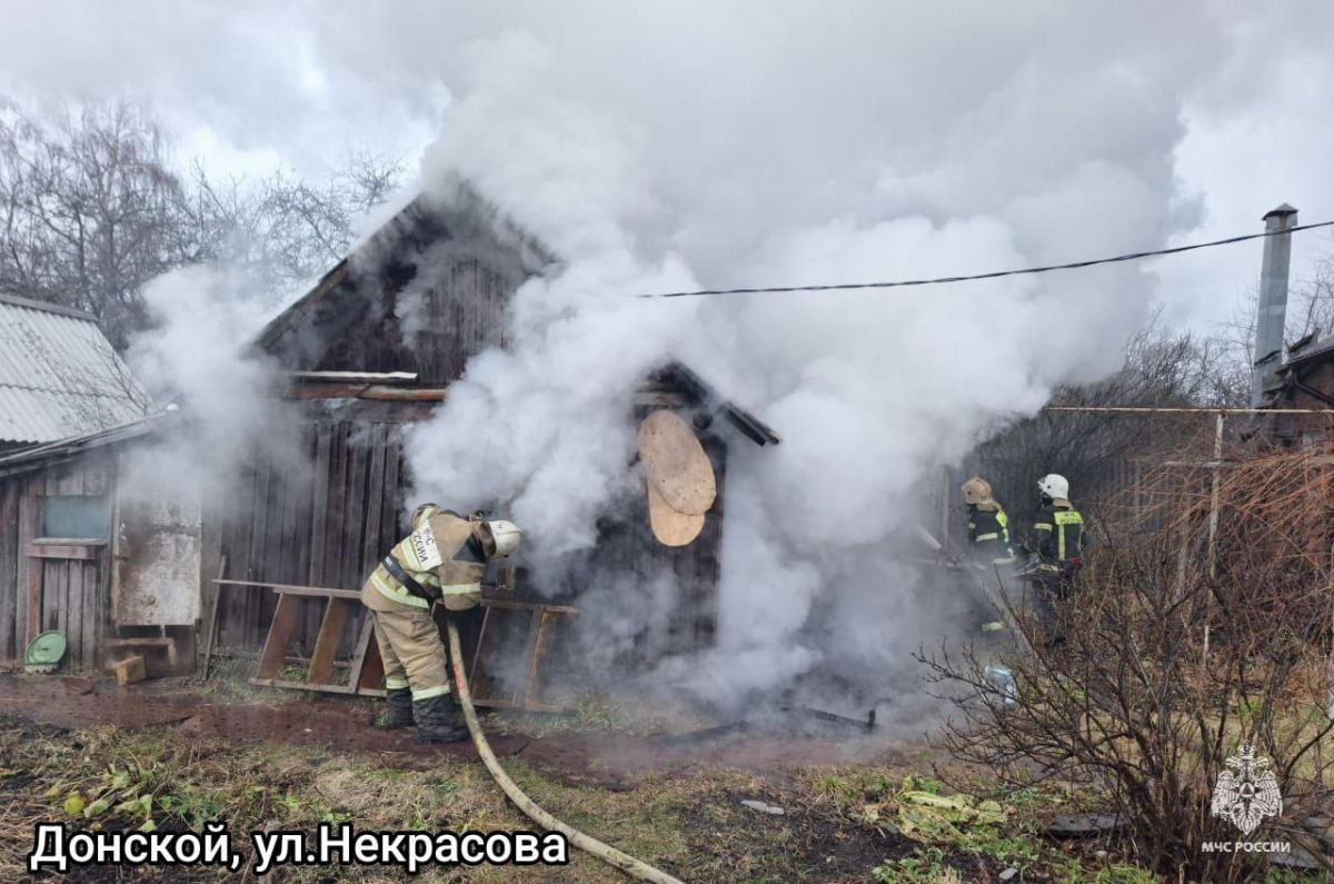 За минувшие сутки в Тульской области сгорела квартира и сарай     За минувшие сутки в Тульской области загорелись квартира и сарай. Об этом сообщает пресс-служба регионального МЧС.  ↗  Прислать новость   Подписаться