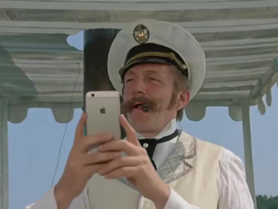 Паром с 267 пассажирами сел на мель у Южной Кореи из-за невнимательности помощника капитана