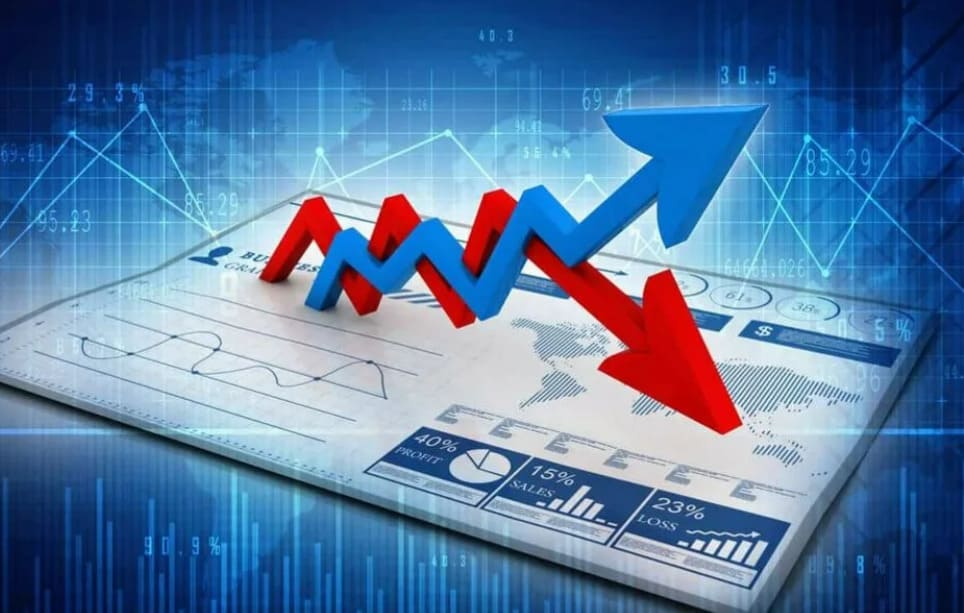 Годовая инфляция в Казахстане и Кыргызстане замедляется, в Беларуси и России – ускоряется  В соответствии со статьей 63 Договора о Евразийском экономическом союзе уровень инфляции  индекс потребительских цен  является одним из основных макроэкономических показателей, определяющих устойчивость экономического развития. Поэтому ЕЭК проводит регулярный мониторинг уровня инфляции в странах Союза.  Мониторинг в ноябре показал, что годовая инфляция по итогам ноября составила: в Армении – 1,4%, Беларуси – 5,5%, Казахстане – 8,4%, Кыргызстане – 5,7%, России – 8,9%.  По сравнению с ноябрем 2023 г. замедление годовой инфляции наблюдается в Казахстане на 1,9 п.п. и Кыргызстане на 2,4 п.п., некоторое ускорение инфляции в Беларуси – на 0,1 п.п. и России – на 1,4 п.п., в Армении дефляция сменилась инфляцией. Читать далее  #Казахстан #Киргизия #ЕАЭС