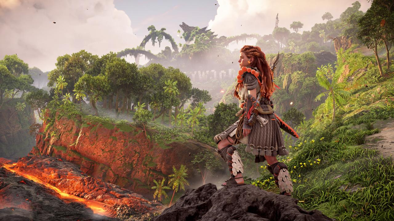 Sony планирует выпустить экранизацию Horizon уже в 2027 году об этом стало известно из документов по судебному разбирательству между PlayStation и Tencent Как заявил глава киноподразделения PlayStation Асад Кизильбаш у компании уже есть сценарий и сейчас для проекта ищут режиссера Съемки при этом собираются начать в следующем году Разумеется все еще может измениться но в Sony явно активно работают над киноадаптацией и процесс пока идет по плану Кинопоиск Игры