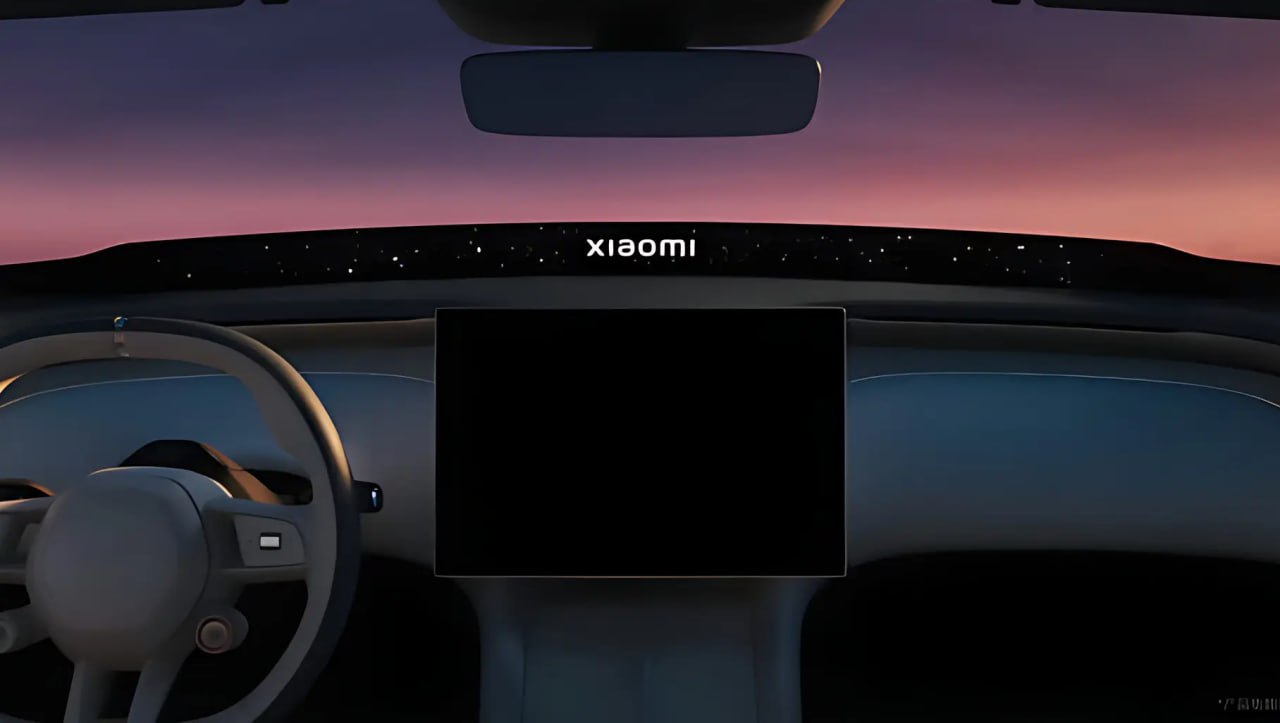 Xiaomi показали свой первый электрокроссовер YU7. Базовая версия получила двигатель на 320 л.с. и максимальную скорость 240 км/ч. Разгон до 100 км/ч занимает 5,8 секунды. Запаса хода хватит на 835 км. Старт продаж — в июле. По слухам, YU7 будет стоить около ₽3 млн.