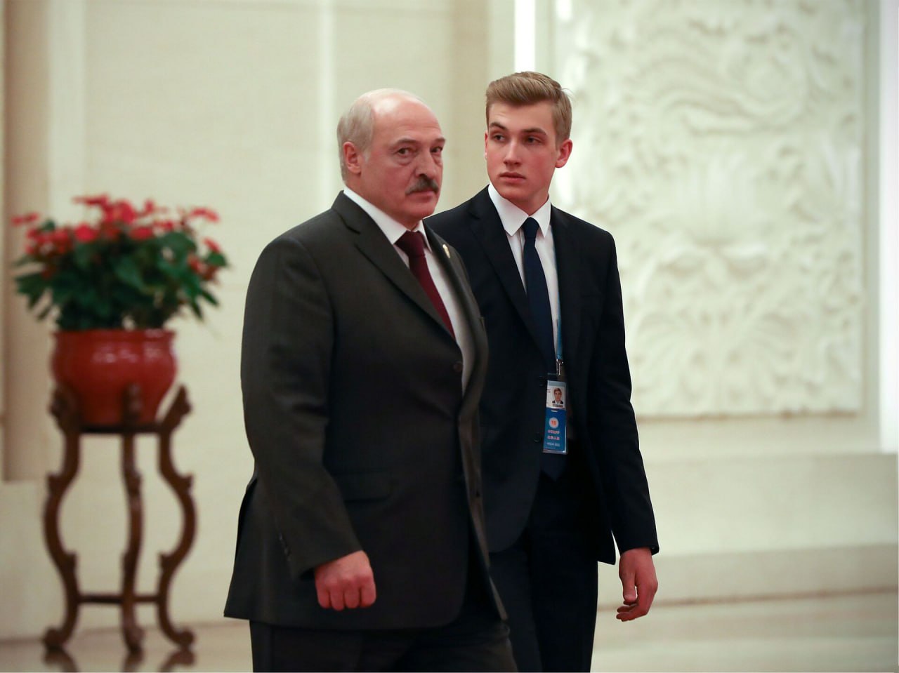 Николай Лукашенко не будет преемником отца. Александр Лукашенко заявил, что не видит своего сына в большой политике.